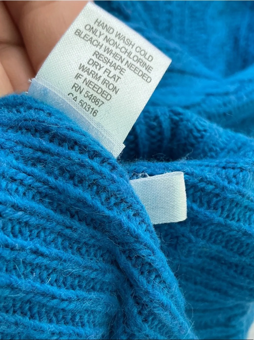 Abercrombie & Fitch Bright Blue Cable-Knit V-Neck Sweater - Picture 9 of 9